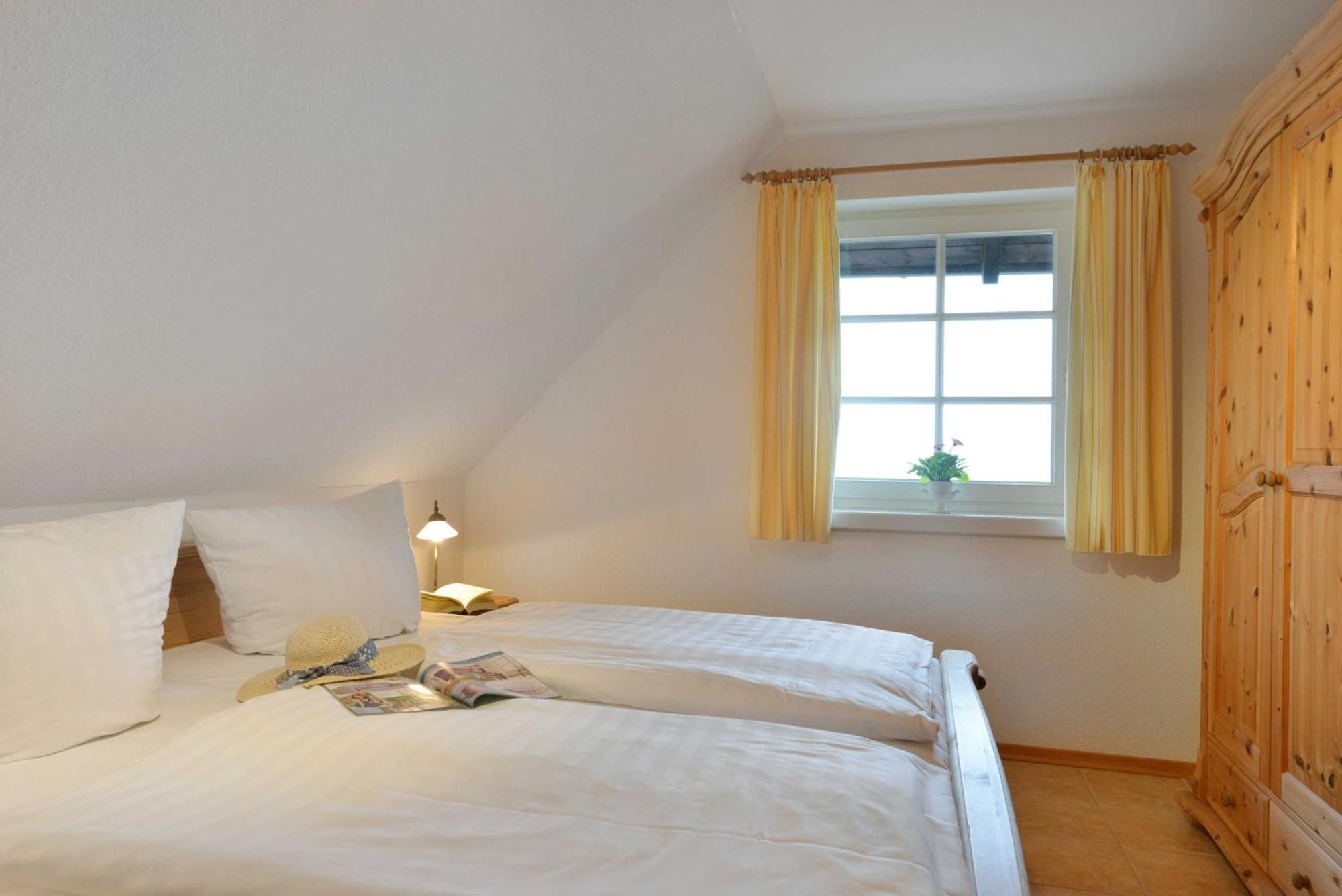 Stoertebeker Appartements - "Stoertebeker Pferdehof" 랄스비크 객실 사진
