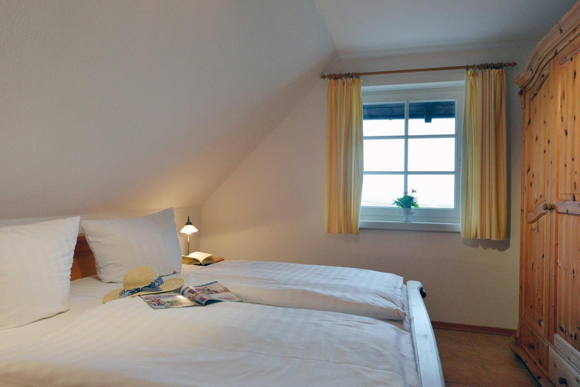Stoertebeker Appartements - "Stoertebeker Pferdehof" 랄스비크 객실 사진