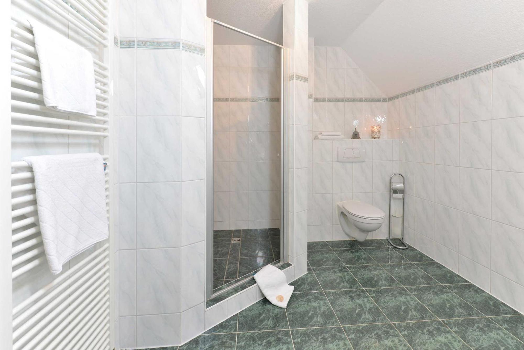 Stoertebeker Appartements - "Stoertebeker Pferdehof" 랄스비크 객실 사진